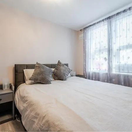 Spacious 1 Bed In Whitehall Apartamento *